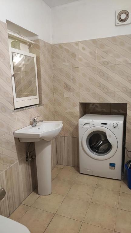 Dea1 Majlinda Apartment ซารานเดอ ภายนอก รูปภาพ